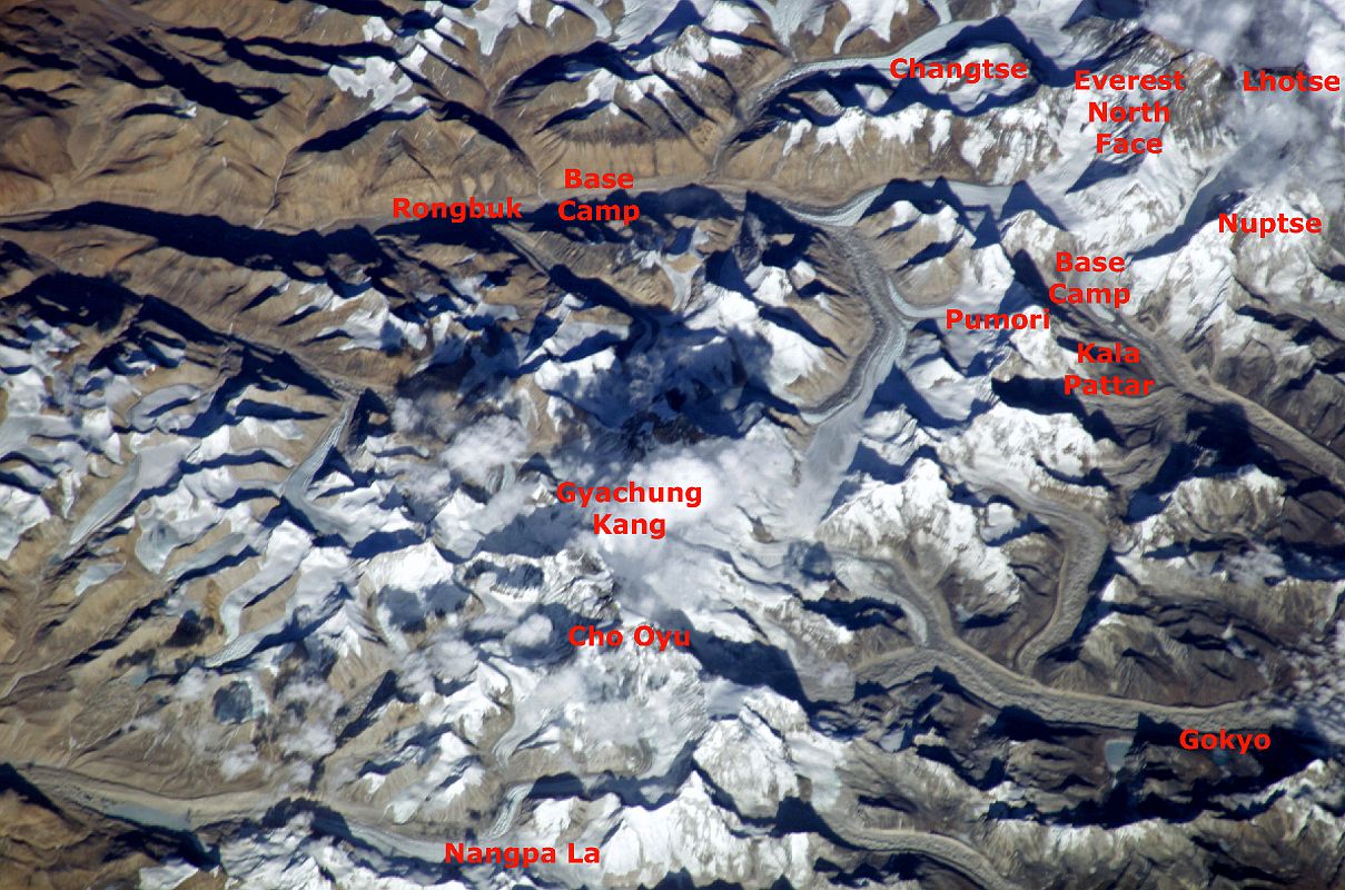 23L Nasa ISS008-E-18911 Cho Oyu to Gyachung Kang, Everest From West With Labels